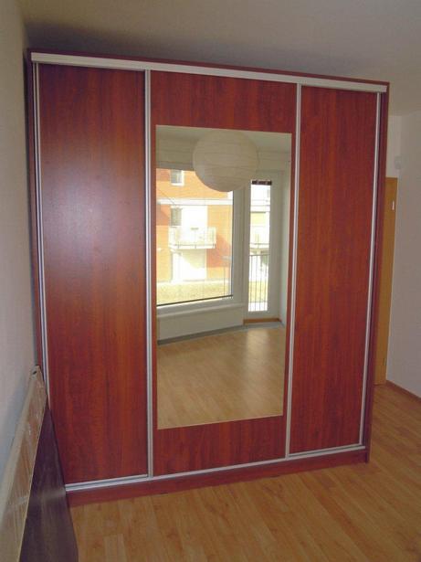 Realizace skříň - posuvné dveře